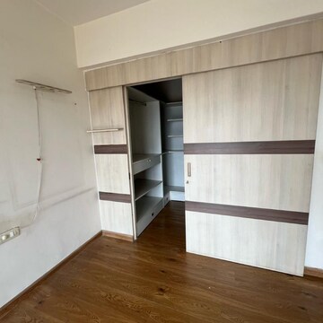 Room in 3 BHK Apartment at ATS One Hamlet, Sector 104 – for Rent