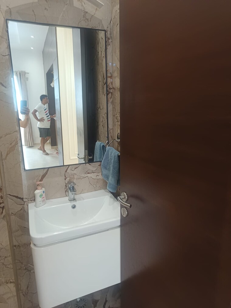 Bathroom, green fields colony 3 Bedroom 1490 Sq.Ft. Builder Floor In Green Fields Colony Faridabad 9029713