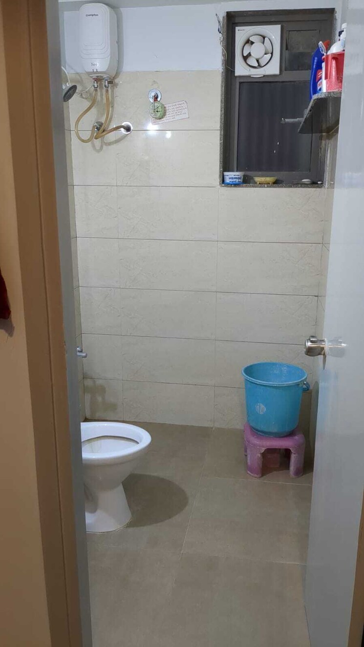Bathroom, shree-radha-jaldeep-icon 1.5 Bedroom 746 Sq.Ft. Apartment In Makarba Ahmedabad 9029720