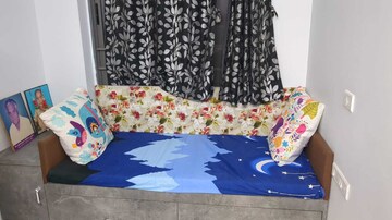 Bedroom in 1.5 BHK Apartment at Shree Radha Jaldeep Icon, Makarba – for Rent