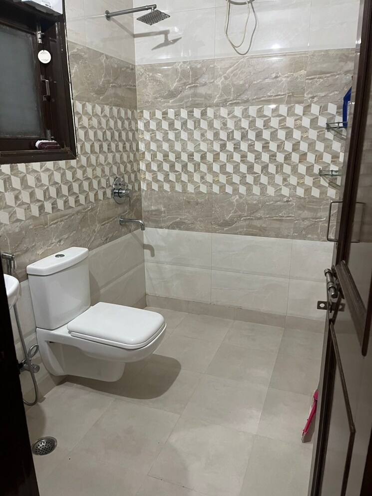 Bathroom, supertech-ecovillage-ii 2 Bedroom 898 Sq.Ft. Apartment In Sector 16b Greater Noida Greater Noida 9029741