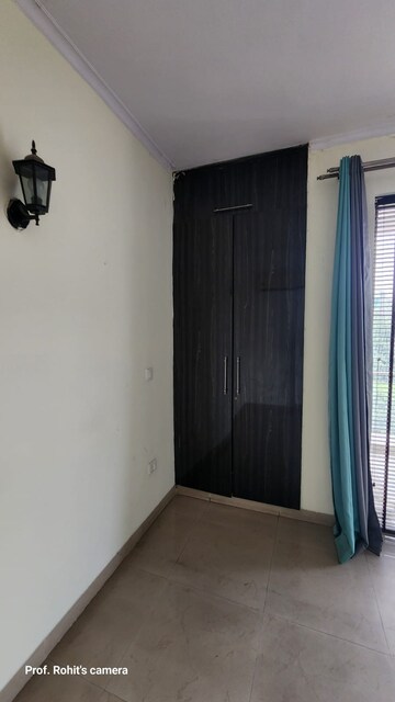 Building Lobby in 3 BHK Builder Floor at Ansal API Esencia, Sector 67 – for Rent