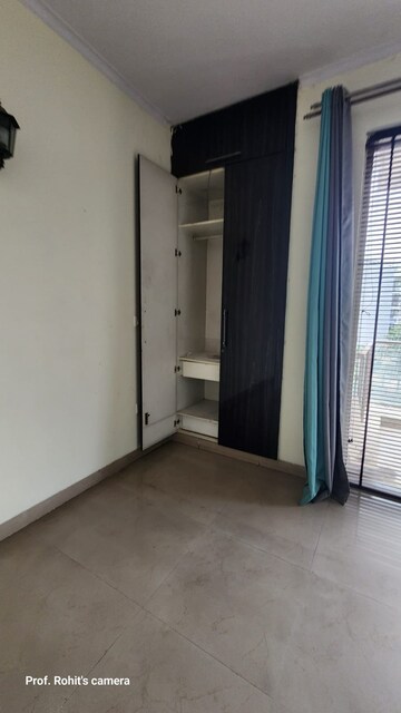 Building Lobby in 3 BHK Builder Floor at Ansal API Esencia, Sector 67 – for Rent