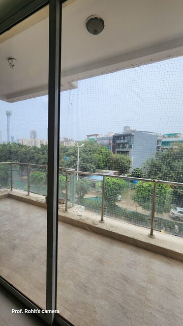 Swimming Pool in 3 BHK Builder Floor at Ansal API Esencia, Sector 67 – for Rent