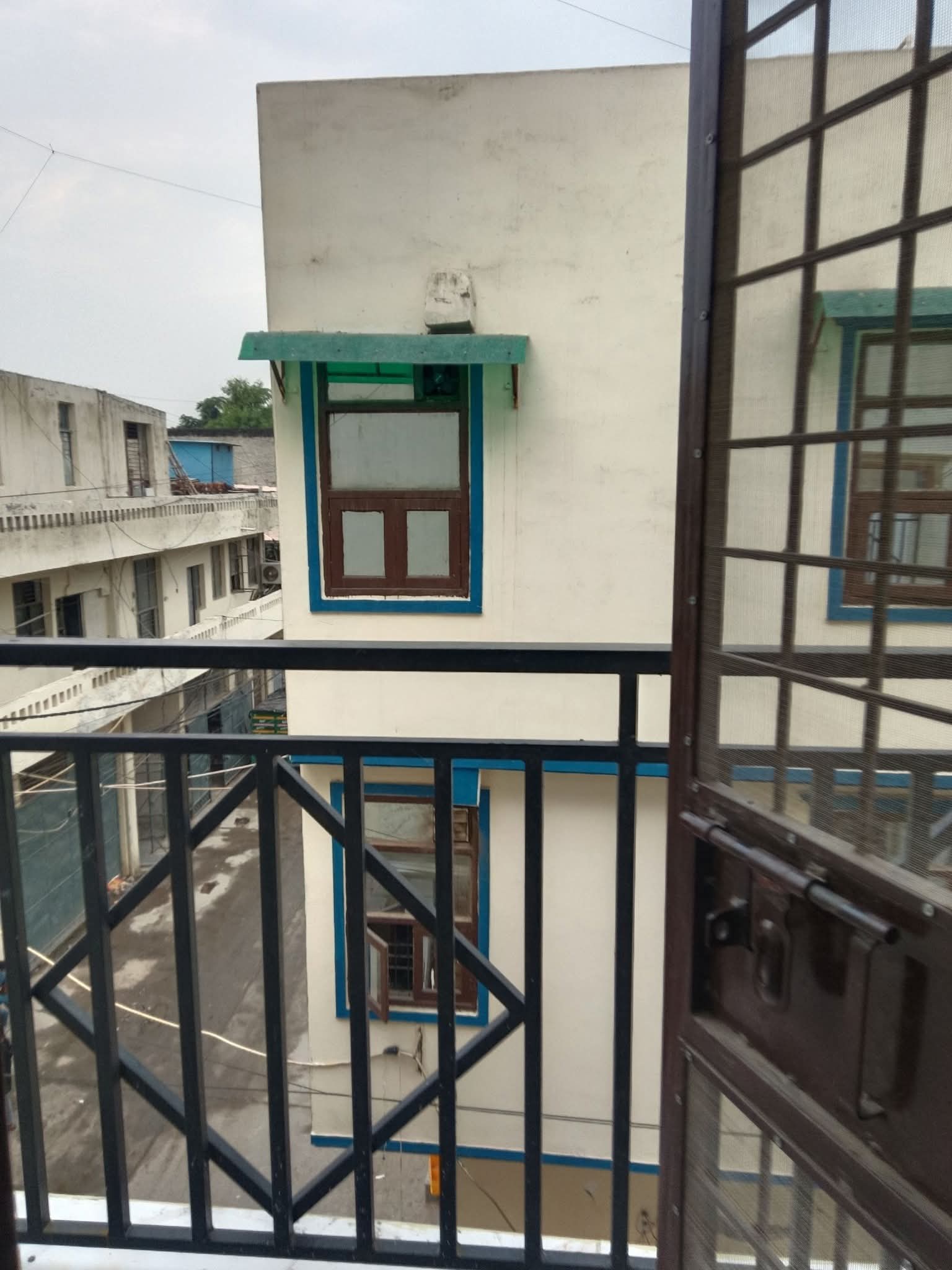 1 BHK Builder Floor For Rent in Saket