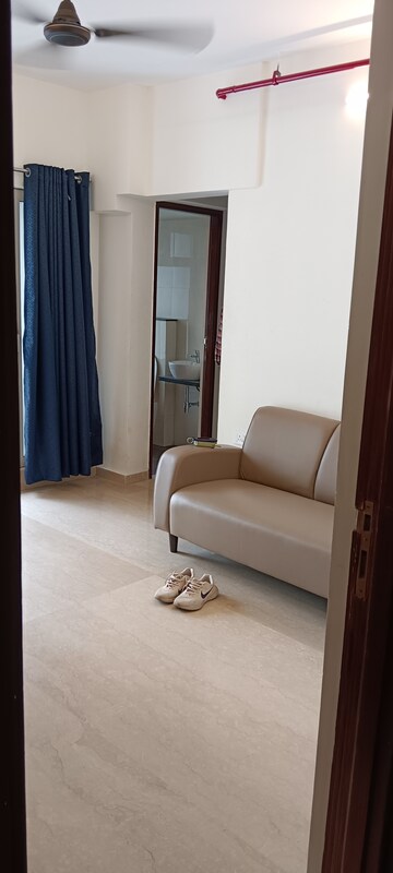 Room in 1 BHK Apartment at Omkar Signet, Malad East – for Sale