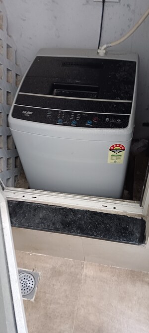 Furnished Amenities in 1 BHK Apartment at Omkar Signet, Malad East – for Sale