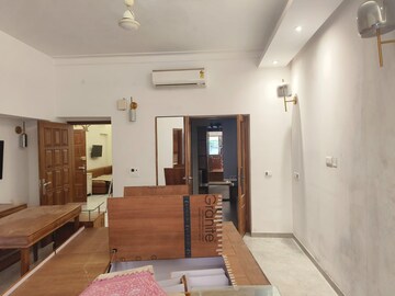 Living Room in 4 BHK Apartment at Green Park – for Rent