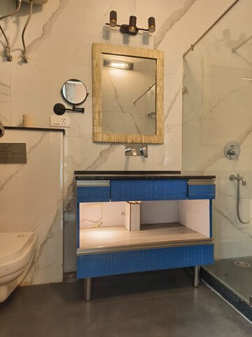 Bathroom in 4 BHK Apartment at Green Park – for Rent