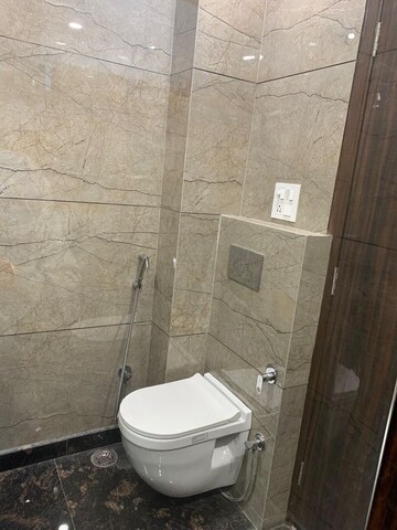 Bathroom in 3 BHK Builder Floor at Sector 17 Dwarka – for Rent
