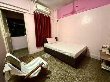 Room in 3 BHK Apartment at Sector 5 – for Sale
