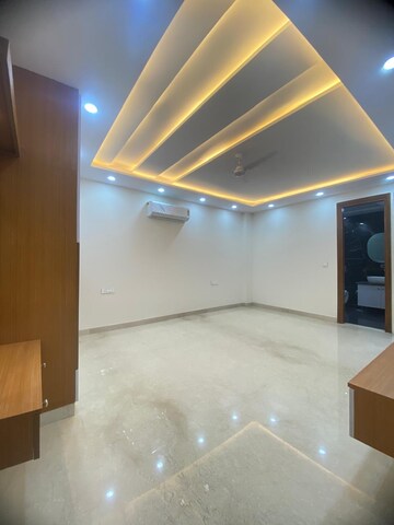 Room in 3 BHK Builder Floor at Sector 19 Dwarka – for Rent
