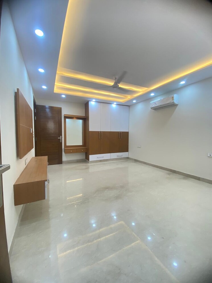Room, sector 19 dwarka 3 Bedroom 1500 Sq.Ft. Builder Floor In Sector 19 Dwarka Delhi 9029809