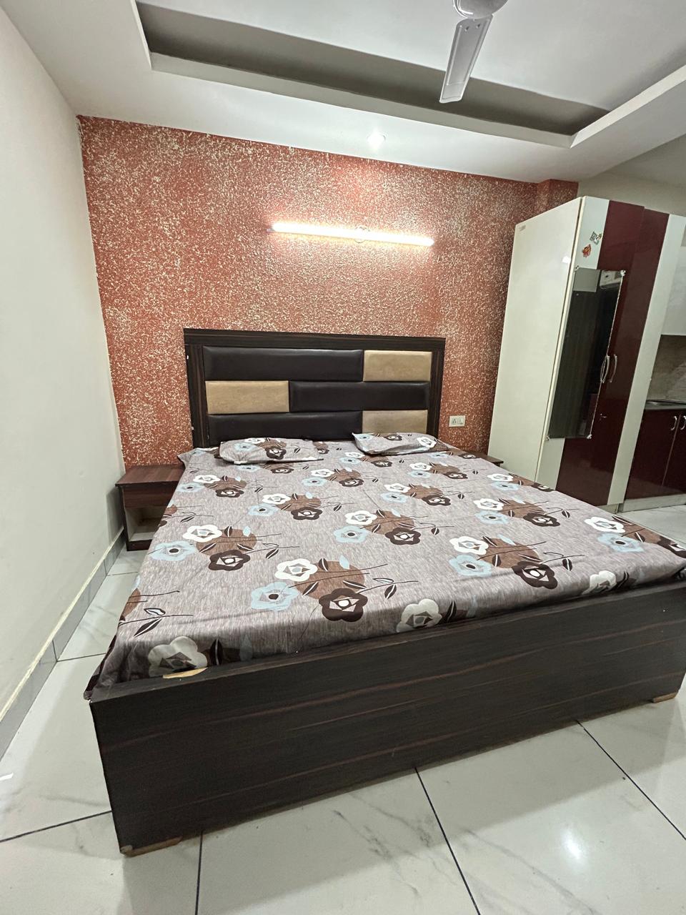 1 RkBuilder Floor For Rent in Sushant Lok I