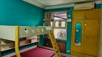 Room in 4 BHK Apartment at Pi I And Ii Greater Noida – for Rent