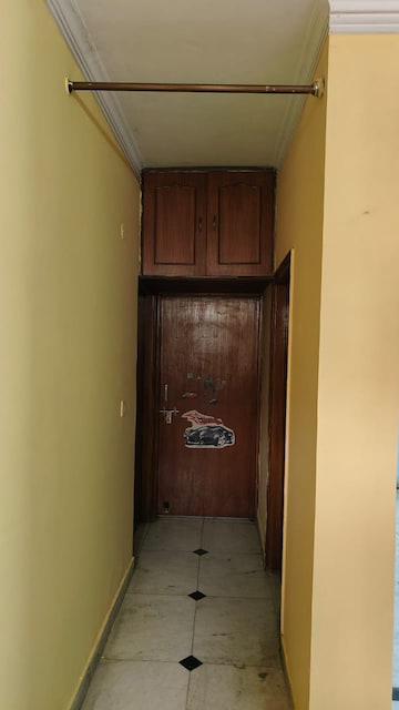 Furnished Amenities in 4 BHK Apartment at Pi I And Ii Greater Noida – for Rent