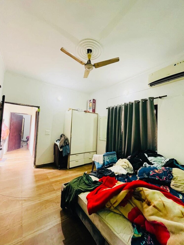 Bedroom, greenwood-city 2 Bedroom 350 Sq.Yd. Independent House In Sector 40 Gurgaon 9029847