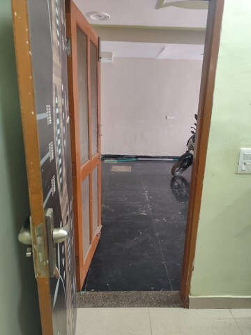 2 BHK Apartment For Rent in Ajnara Homes, Sector 16b Greater Noida
