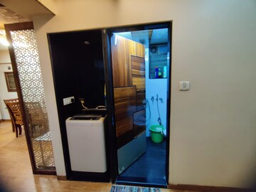 Furnished Amenities in 2 BHK Apartment at Dhiraj Kunj, Vile Parle West – for Rent