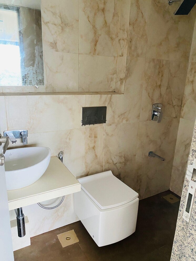 Bathroom, nahar-amaryllis-towers-and-plaza 2 Bedroom 560 Sq.Ft. Apartment In Chandivali Mumbai 9029882