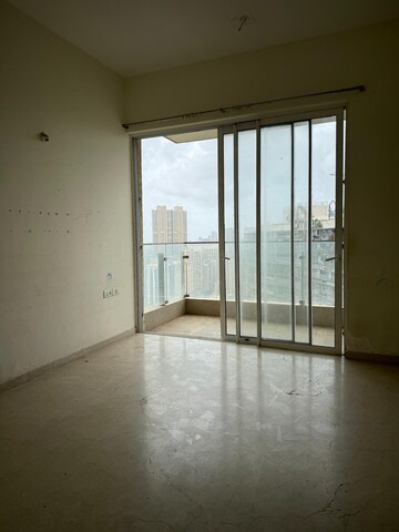 Room in 4 BHK Apartment at LnT Realty Crescent Bay, Parel – for Sale
