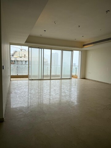 Room in 4 BHK Apartment at LnT Realty Crescent Bay, Parel – for Sale