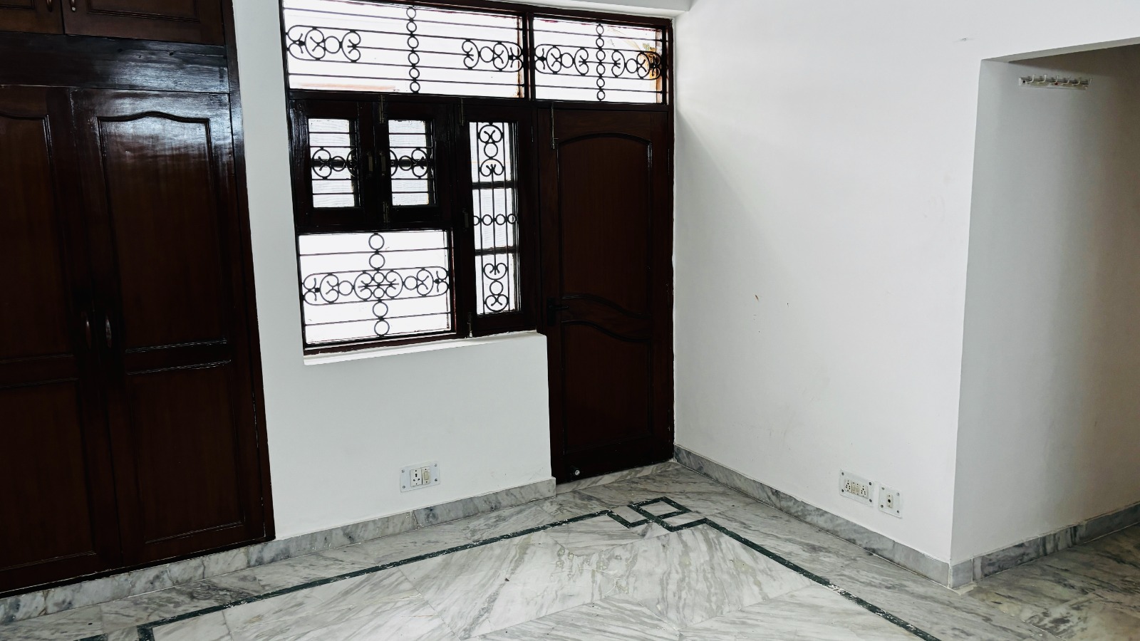 3 BHK Independent House For Rent in RWA Apartments Sector 47
