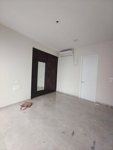 Room in 2 BHK Apartment at Tata Serein, Pokhran Road No Two – for Rent