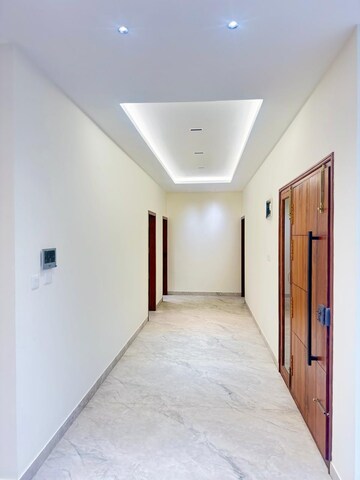 Room in 3 BHK Builder Floor at Hsr Layout – for Rent