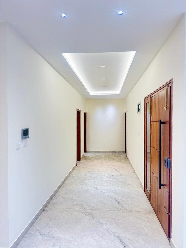 Room, hsr layout 3 Bedroom 2400 Sq.Ft. Builder Floor In Hsr Layout Bangalore 9029955