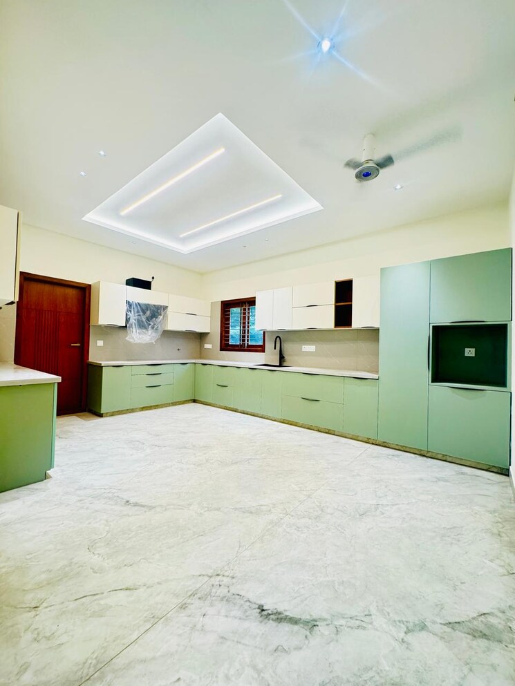 Room, hsr layout 3 Bedroom 2400 Sq.Ft. Builder Floor In Hsr Layout Bangalore 9029955