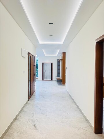 Building Lobby in 3 BHK Builder Floor at Hsr Layout – for Rent