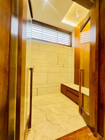 Room in 3 BHK Builder Floor at Hsr Layout – for Rent