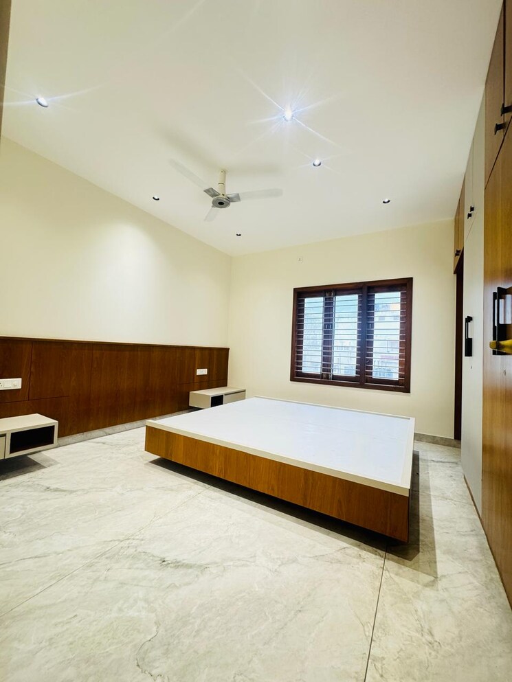 Room, hsr layout 3 Bedroom 2400 Sq.Ft. Builder Floor In Hsr Layout Bangalore 9029955