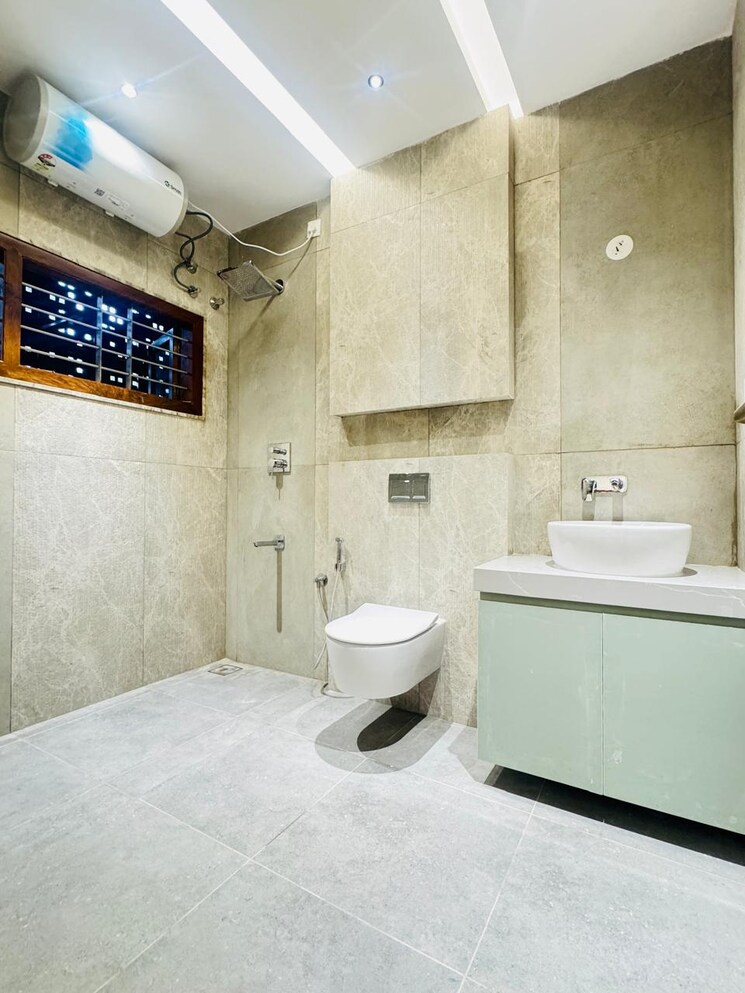 Bathroom, hsr layout 3 Bedroom 2400 Sq.Ft. Builder Floor In Hsr Layout Bangalore 9029955