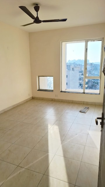3 BHK Apartment For Rent in The Legend One, Sector 57