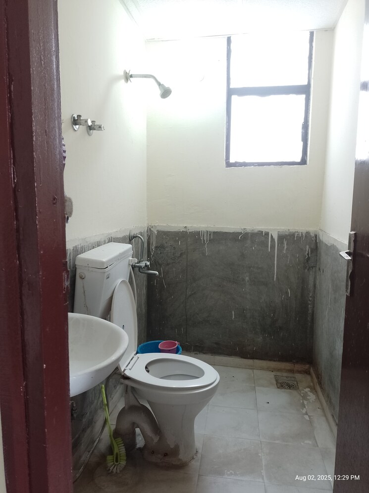 Bathroom, omaxe-gh6-ews-and-lig 1 Bedroom 410 Sq.Ft. Apartment In Sarsawan Lucknow 9030029