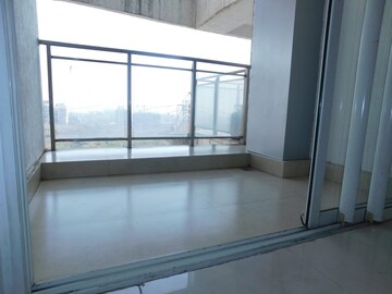 Room in 3 BHK Apartment at Omkar Veda Exclusive, Parel – for Sale