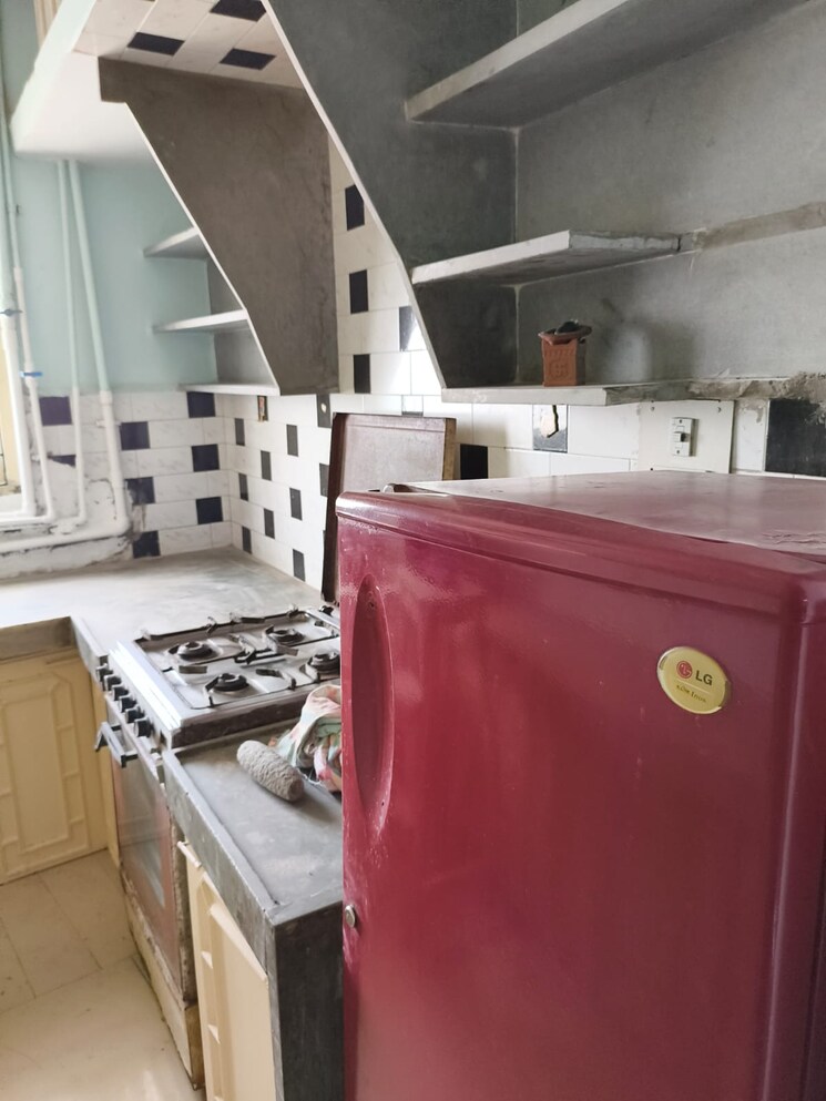 Kitchen, adajan 1 Bedroom 540 Sq.Ft. Apartment In Adajan Surat 9030021