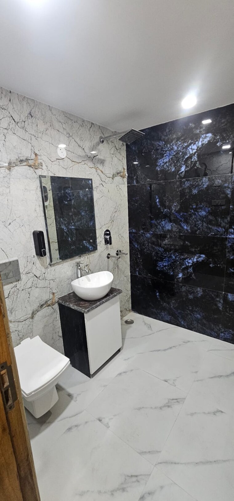 Attached Bathroom, green fields colony 3 Bedroom 1490 Sq.Ft. Builder Floor In Green Fields Colony Faridabad 9030063