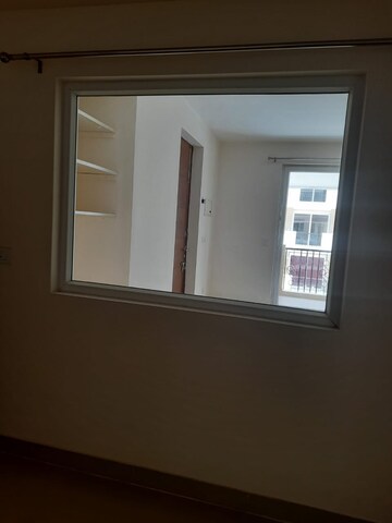 Room in 3 BHK Apartment at Emaar Emerald Floors Premier, Sector 65 – for Rent