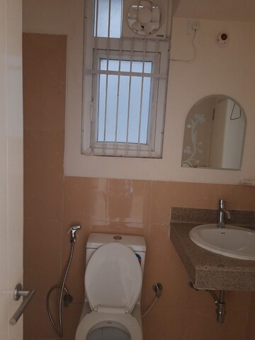 Bathroom in 4 BHK Apartment at Emaar Emerald Floors Premier, Sector 65 – for Rent