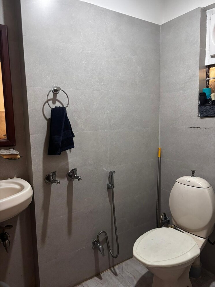 Bathroom, vasant kunj 2 Bedroom 1200 Sq.Ft. Apartment In Vasant Kunj Delhi 9030101