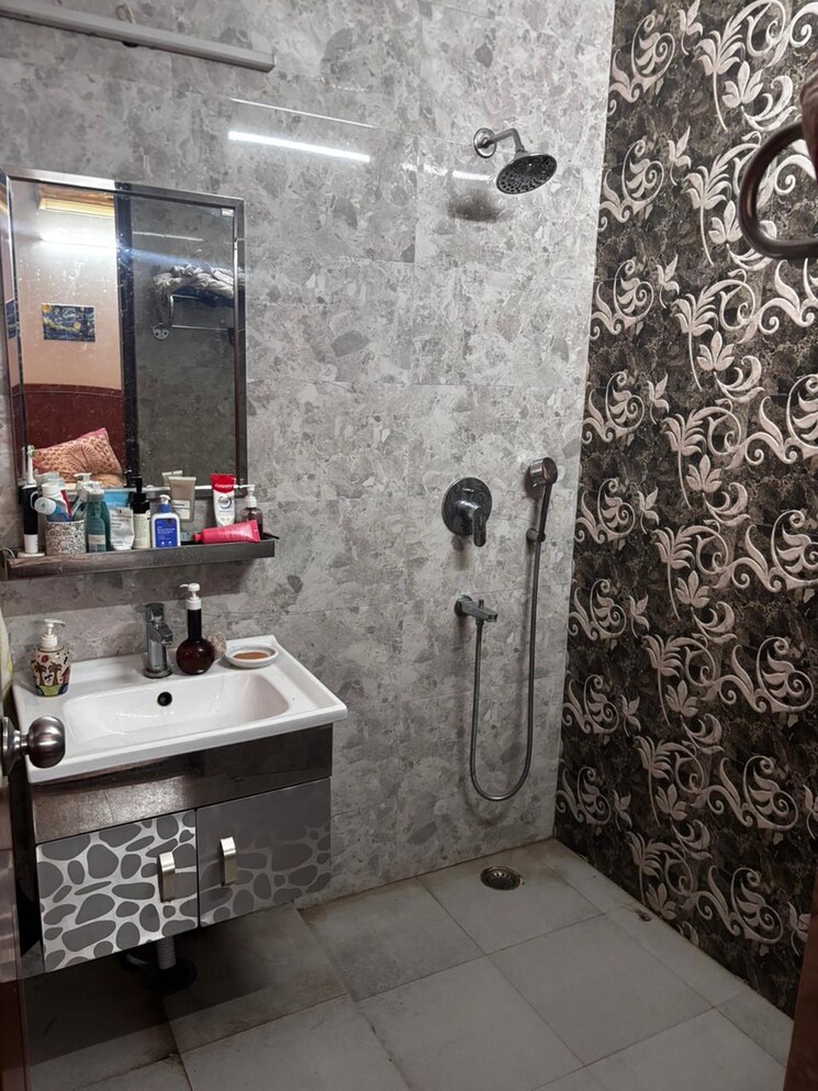 Bathroom, vasant kunj 2 Bedroom 1200 Sq.Ft. Apartment In Vasant Kunj Delhi 9030101