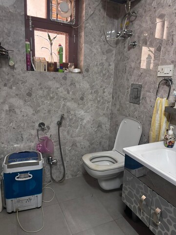 Attached Bathroom in 2 BHK Apartment at Vasant Kunj – for Rent