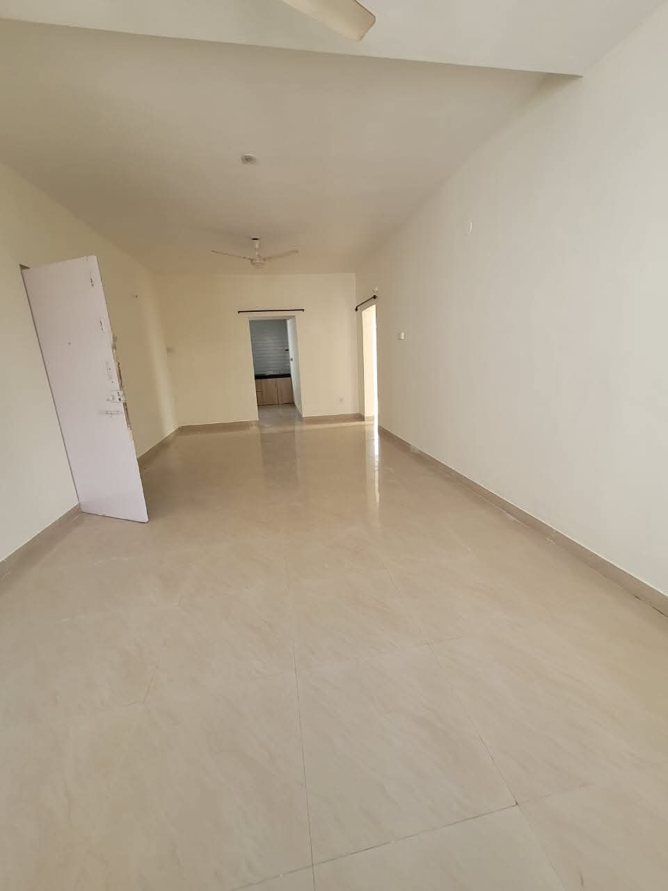 2 BHK + Servant Room Apartment For Rent in Simran Orchid