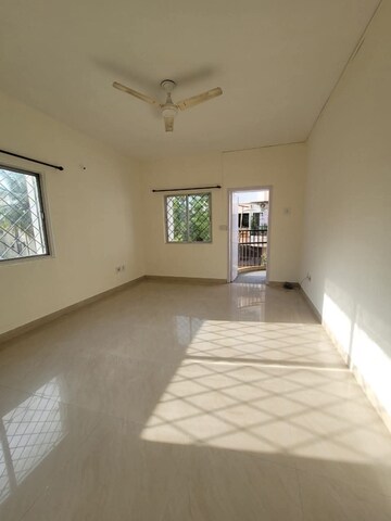 Room in 2 BHK Apartment at Simran Orchid, Salunkhe Vihar Society – for Rent