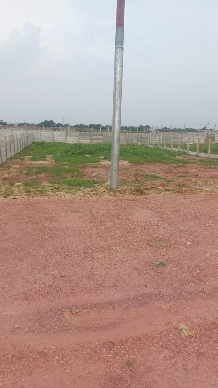 undefined, etmadpur Commercial Industrial Plot 670 Sq.Yd. In Etmadpur Agra 9030135