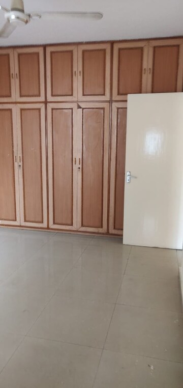 3 BHK Apartment For Rent in DLF The Carlton Estate, Dlf Phase V