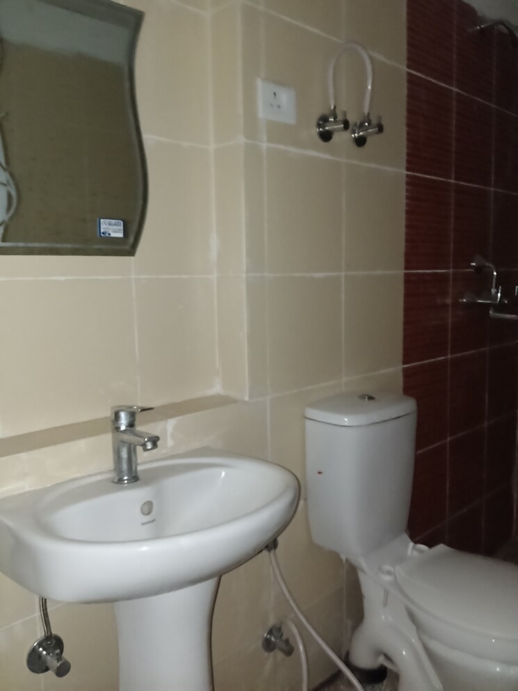 Bathroom, mahagun-mywoods 2 Bedroom 960 Sq.Ft. Apartment In Sector 16c Greater Noida Greater Noida 9030159